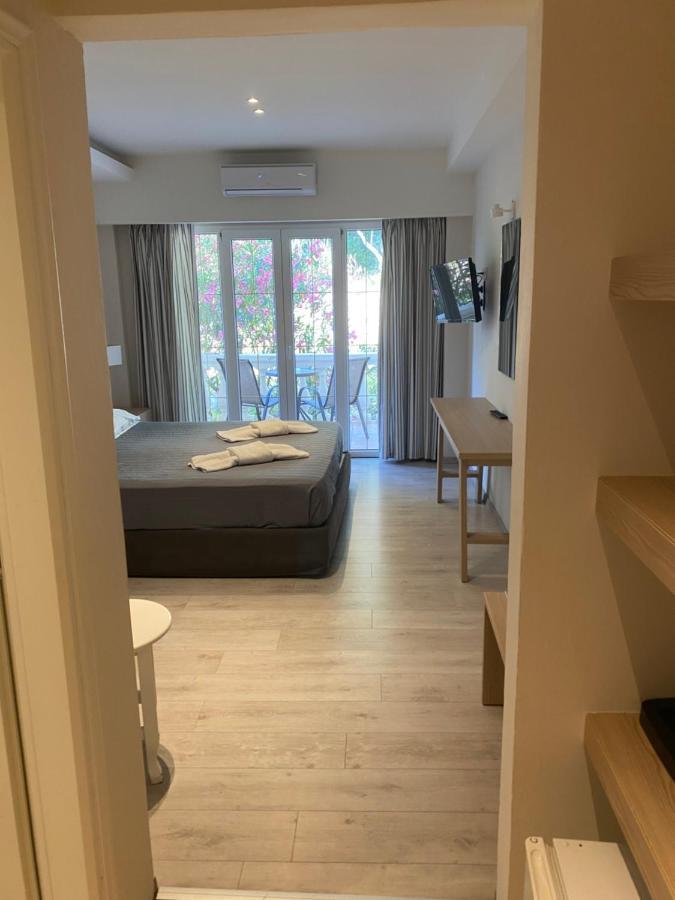 Callisto Beach Hotel Liapades Esterno foto