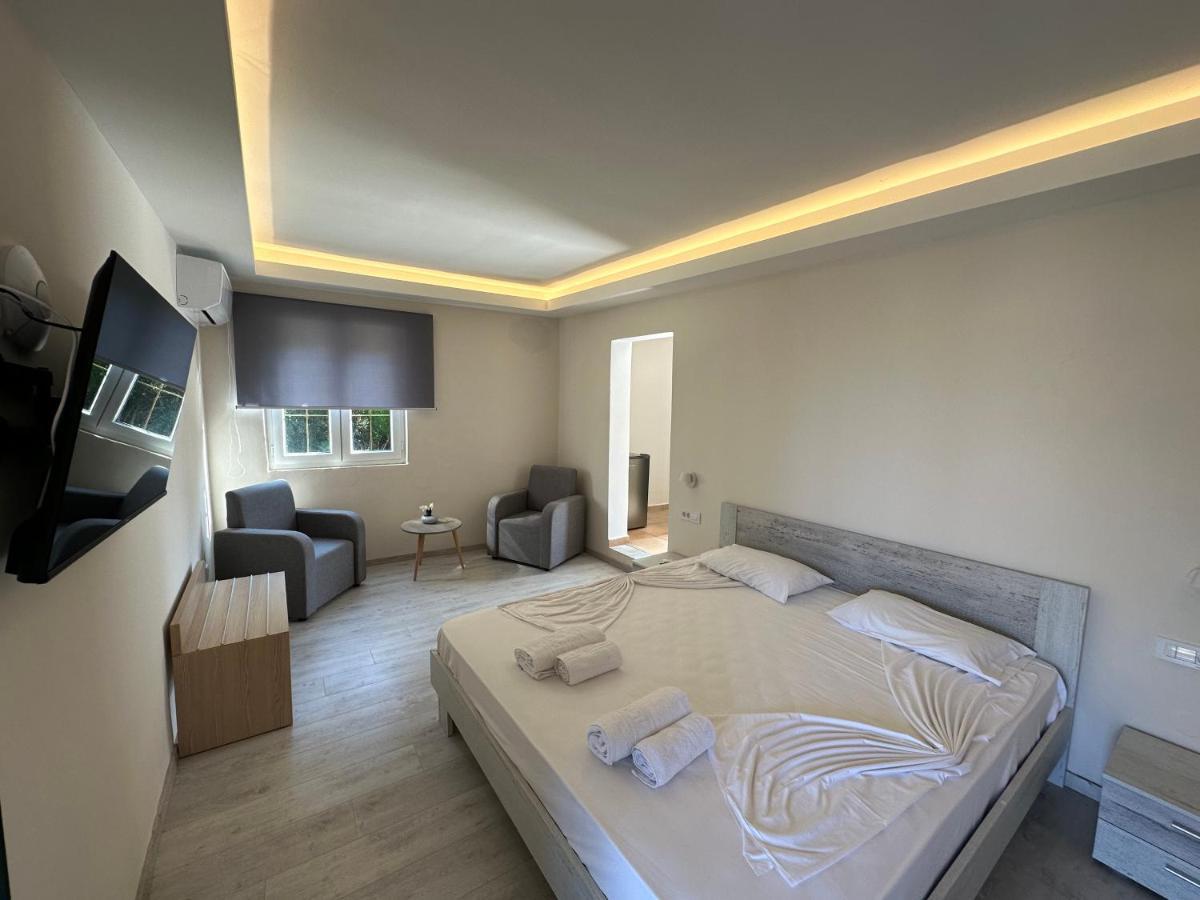 Callisto Beach Hotel Liapades Esterno foto